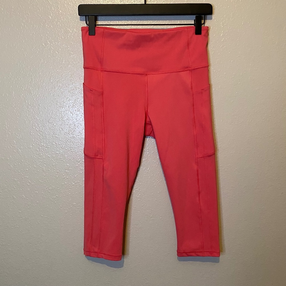 Athleta Ultimate Stash Crop